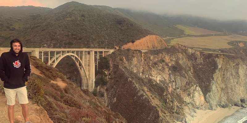 Alex Stratikis Travel in the beautiful bridge connecting mountain